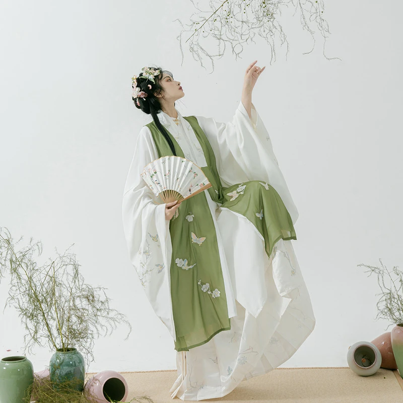 Fall-Ming-Dynasty-Hanfu-Long-Aoqun-Costume-for-Women-2 Fall Ming Dynasty Hanfu Long Aoqun Costume for Women
