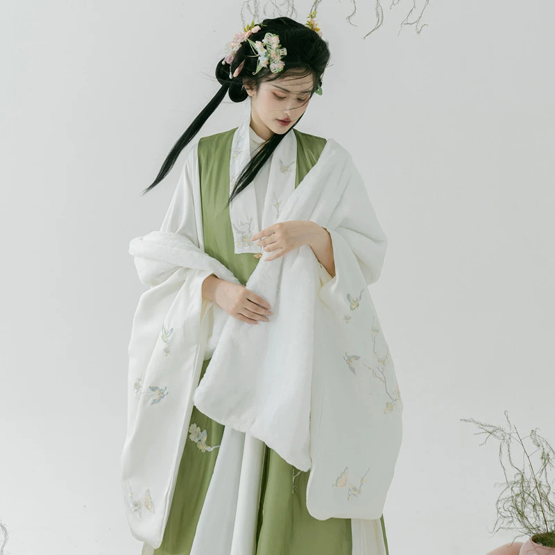 Fall-Ming-Dynasty-Hanfu-Long-Aoqun-Costume-for-Women-4 Fall Ming Dynasty Hanfu Long Aoqun Costume for Women