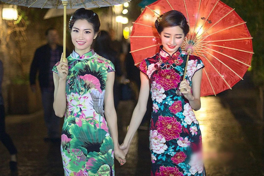 Qing Dynasty Manchu Clothing vs Hanfu Dress