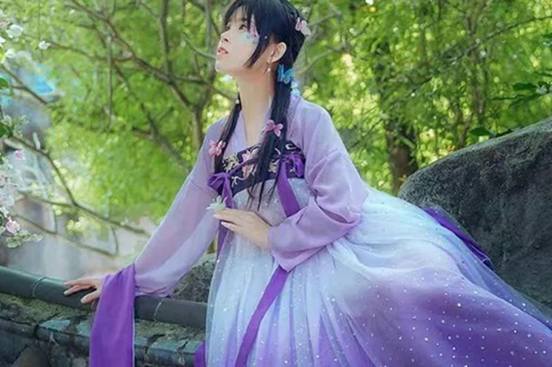 Qixiong Hanfu the Unique Design of High Waistline