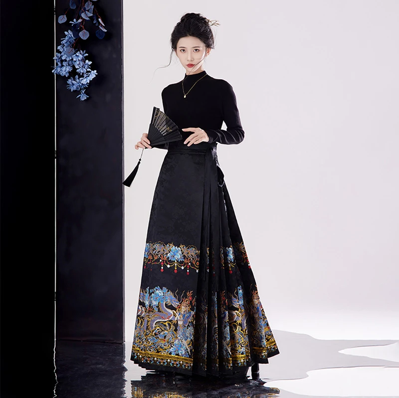 Ming Dynasty Mamian Skirt Street Fashion Luxury Women's Hanfu