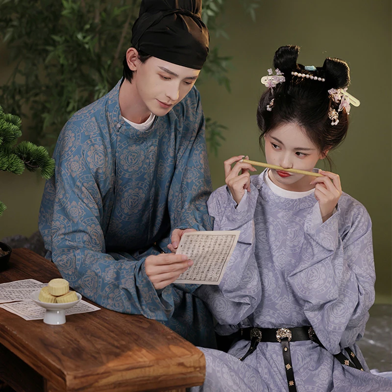 Tang-Dynasty-Round-Neck-Robe-Couple-Daily-Hanfu-Dress-1 Tang Dynasty Round Neck Robe Couple's Daily Hanfu Dress