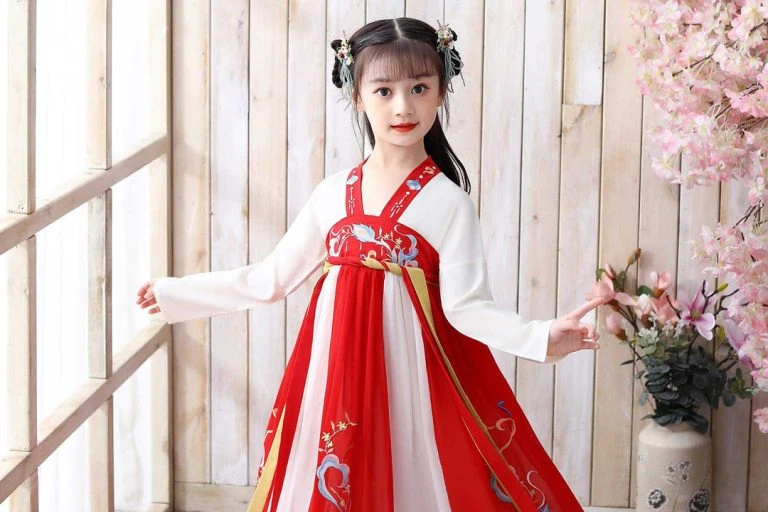 How to Choose Kids Hanfu as Children Gifts
