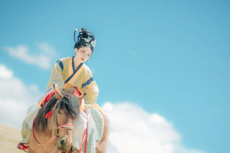 Smart Hanfu Shopping: Black Friday & Cyber Monday Deals