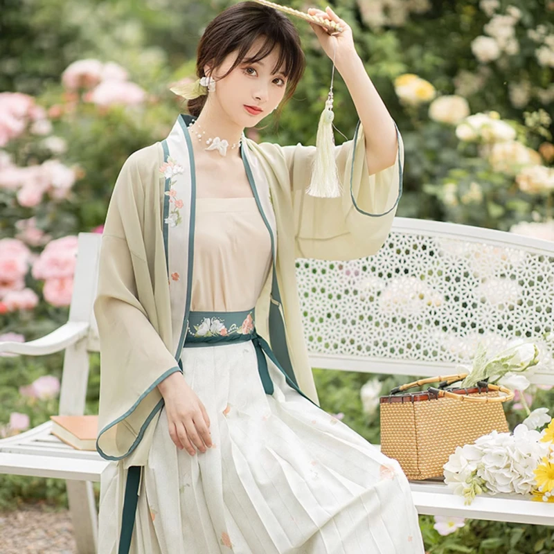 Woman-Spring-Song-Dynasty-Hanfu-Pleated-Skirt-for-Daily-1 Woman Spring Song Dynasty Hanfu Pleated Skirt for Daily