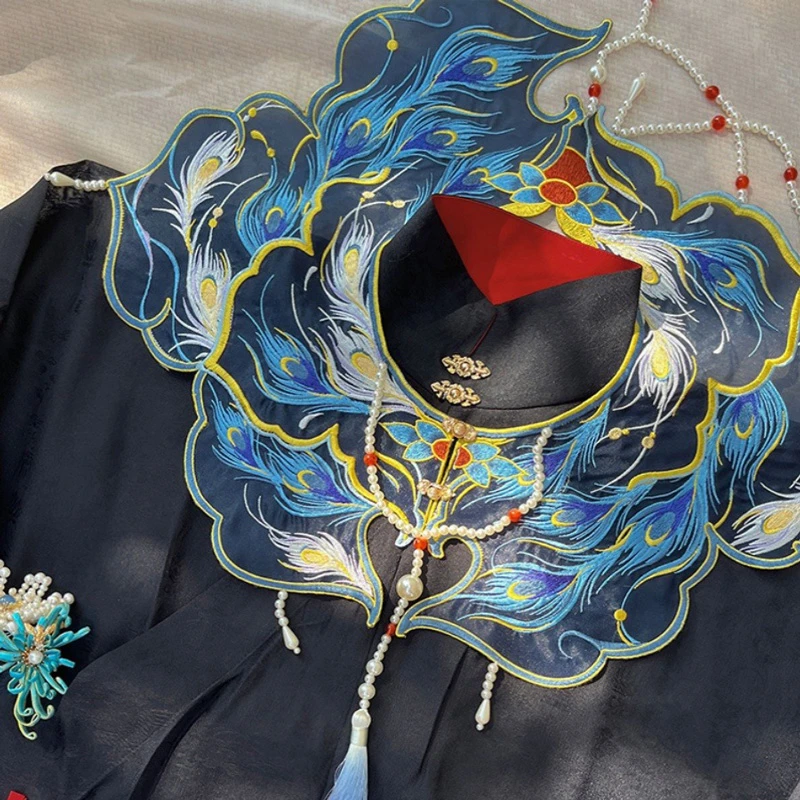 Cloud-Shoulder-Ming-Style-Embroidery-Peacock-Handmade-Hanfu-Yunjian-Accessories-3 Cloud Shoulder Ming Style Embroidery Peacock Handmade Hanfu Yunjian Accessories