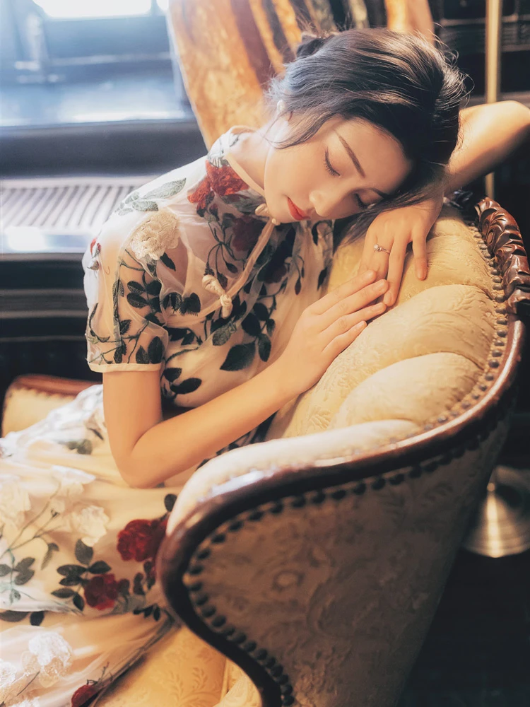 Spring Ladies Cheongsam Rose Embroidery Vintage Qipao Dress