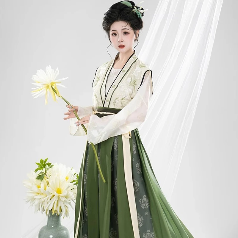 Tang-Dynasty-Hanfu-Women's-Qiyao-Ruqun-Set-Daily-Green-Vintage-Dress-2 Tang Dynasty Hanfu Women's Qiyao Ruqun Set Daily Green Vintage Dress