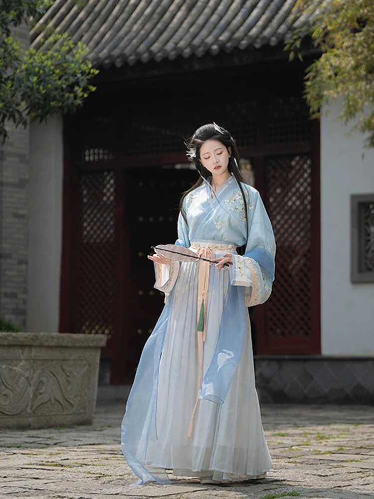 Wei Jin Women Embroidered Qiyao Hanfu Daily Style