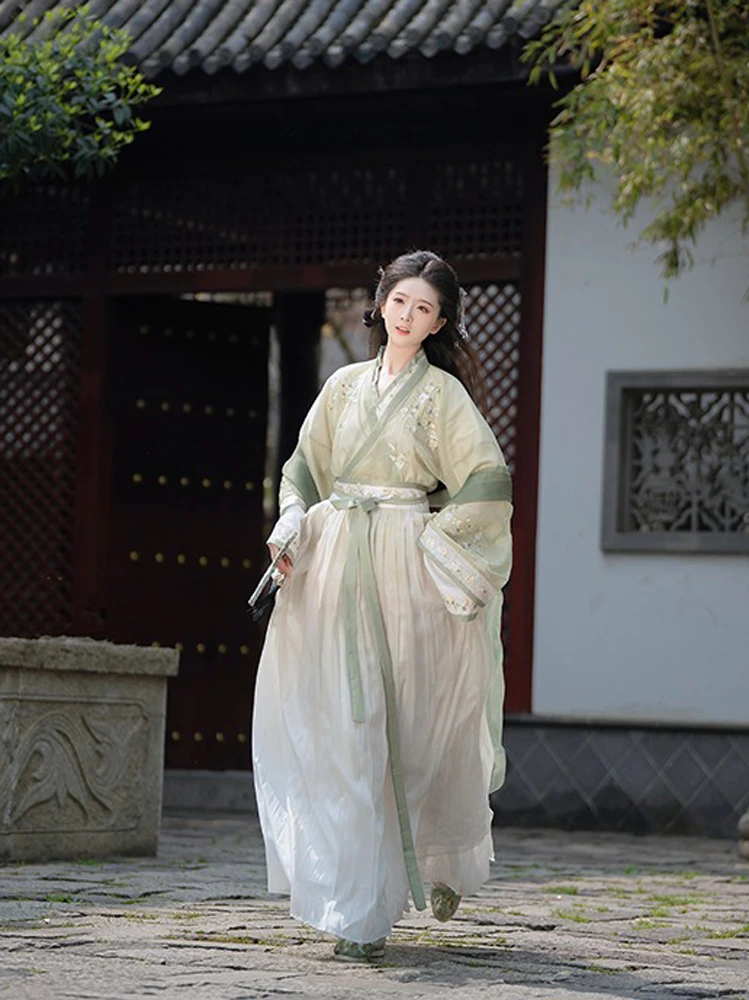 Wei Jin Women Embroidered Qiyao Hanfu Daily Style