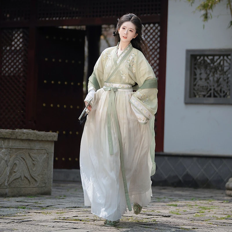 Wei-Jin-Women-Embroidered-Qiyao-Hanfu-Daily-Style-2 Wei Jin Women Embroidered Qiyao Hanfu Daily Style
