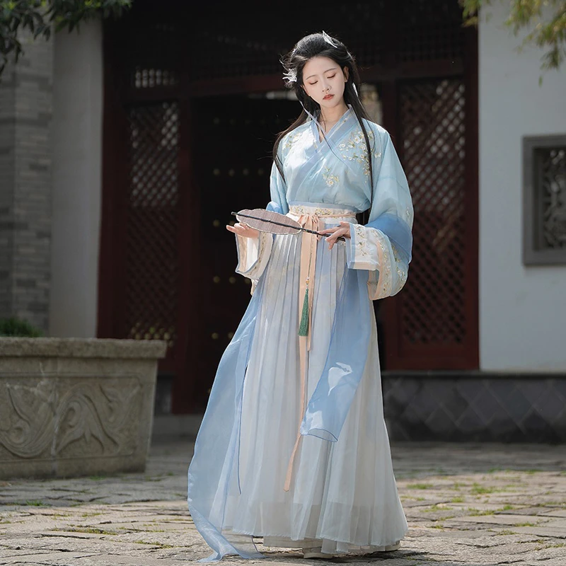 Wei-Jin-Women-Embroidered-Qiyao-Hanfu-Daily-Style-3 Wei Jin Women Embroidered Qiyao Hanfu Daily Style