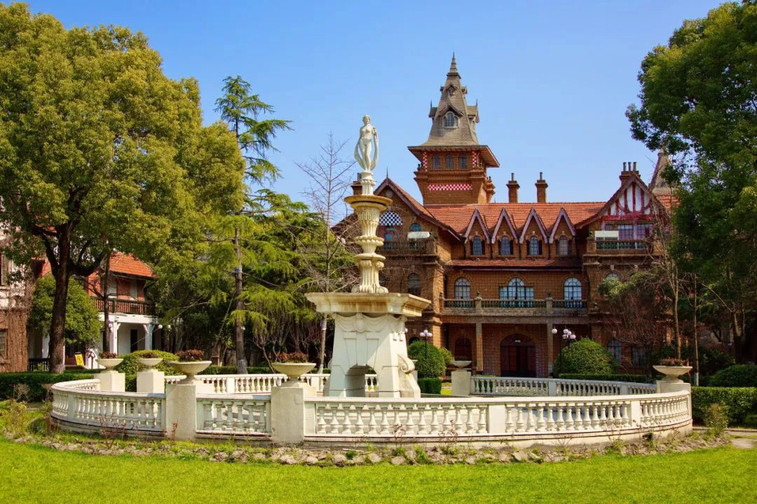 Discover the Shanghai Movie Park's Nostalgic Charm