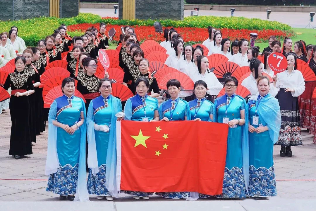 Hengyang Qipao Cultural Association Hosts Fashion Week