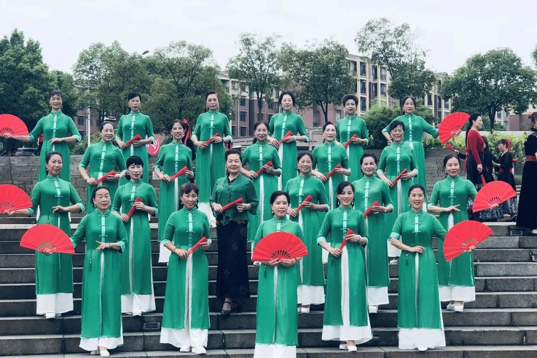 Hengyang Qipao Cultural Association Hosts Fashion Week