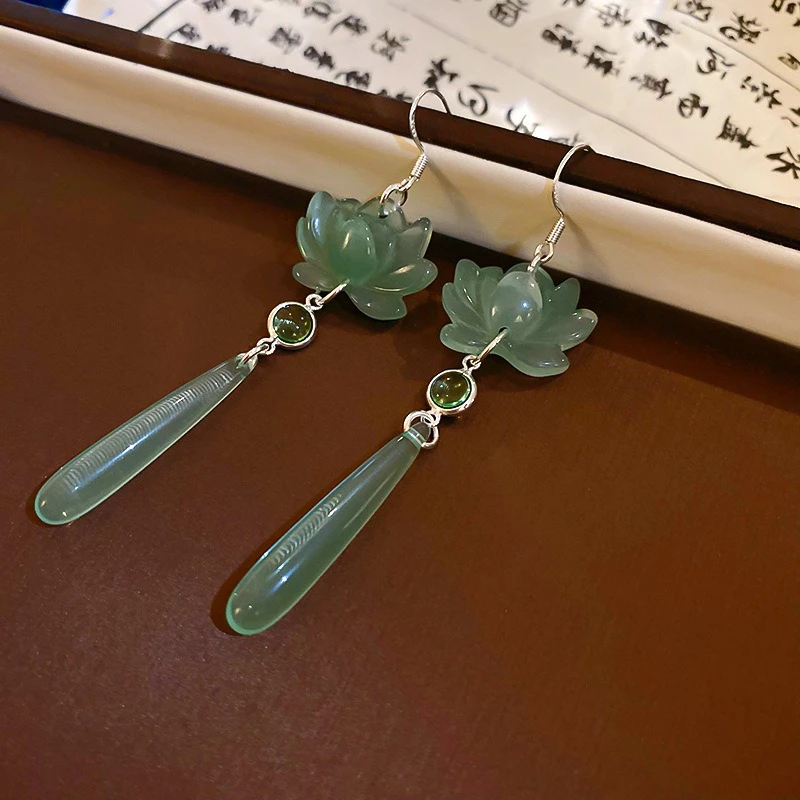 Lotus-Ear-Hooks-Chinese-Style-Classical-Resin-Earrings-Cheongsam-Accessories-3 Lotus Ear Hooks Chinese Style Classical Resin Earrings Cheongsam Accessories