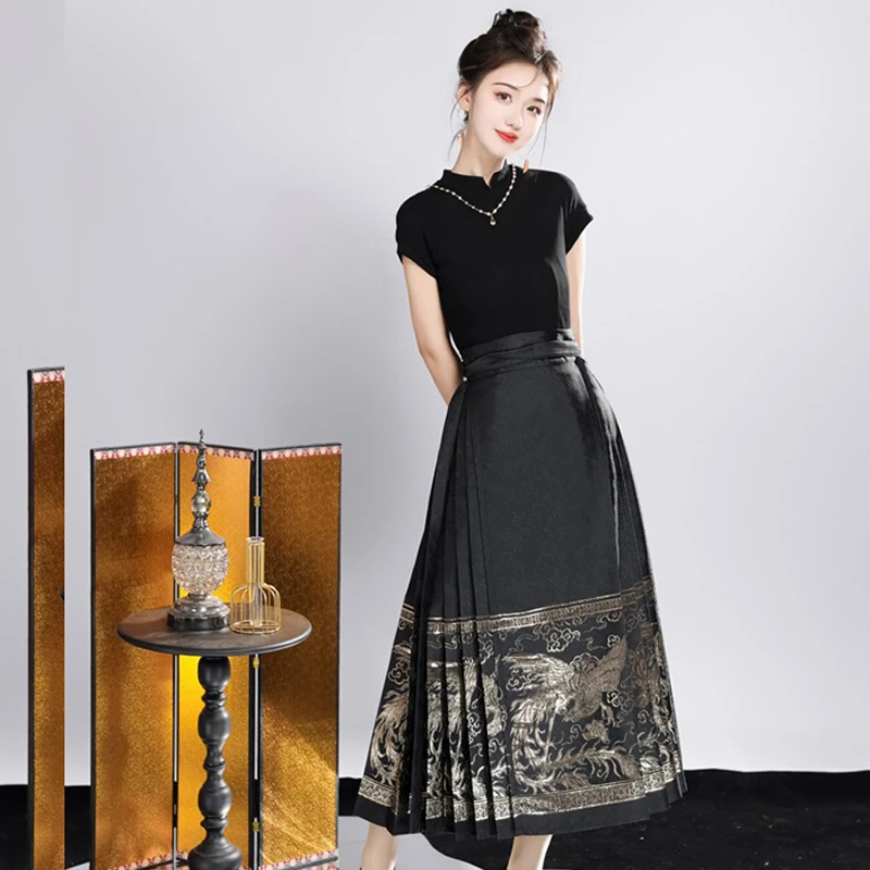 Ming-Dynasty-Hanfu-Ladies-Ma-Mian-Dress-Black-Skirt-1 Ming Dynasty Hanfu Ladies Ma Mian Dress Black Skirt