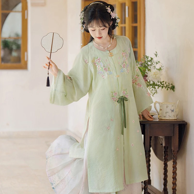 Ming-Dynasty-Round-Neck-Long-Shirt-Ma-Mian-Skirt-Modern-Daily-Wear-2 Ming Dynasty Round Neck Long Shirt Ma Mian Skirt Modern Daily Wear
