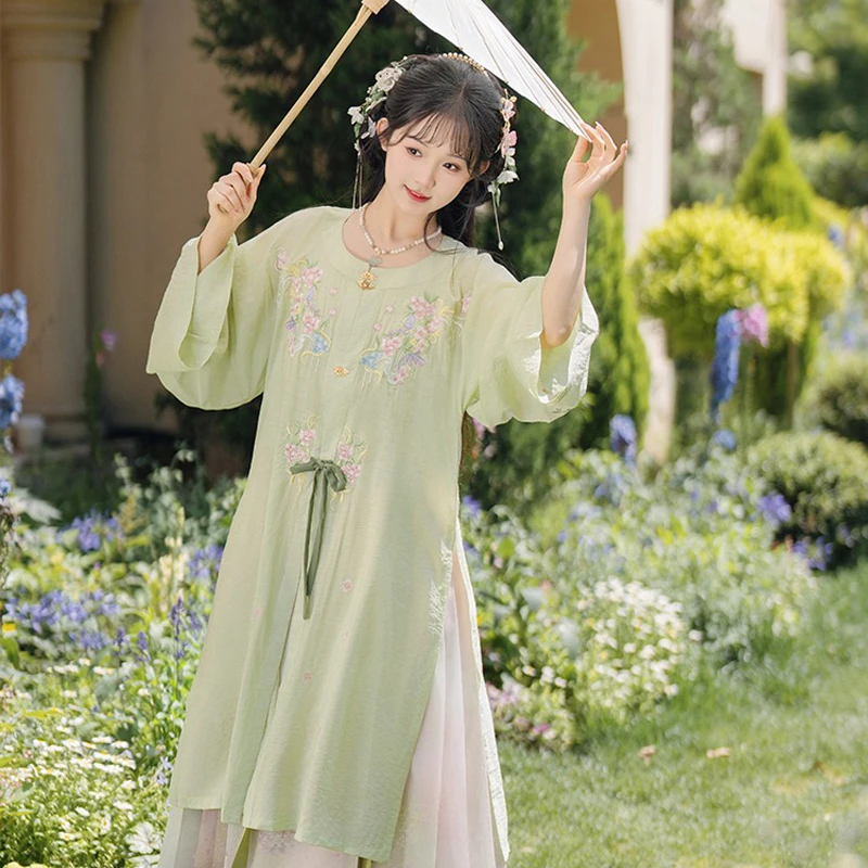 Ming-Dynasty-Round-Neck-Long-Shirt-Ma-Mian-Skirt-Modern-Daily-Wear-3 Ming Dynasty Round Neck Long Shirt Ma Mian Skirt Modern Daily Wear