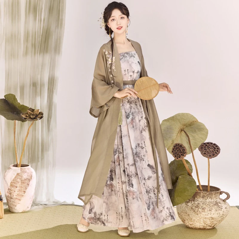 Modern-Ladies-Hanfu-Song-Dynasty-Style-Halter-Dresses-1 Modern Ladies Hanfu Song Dynasty Style Halter Dresses