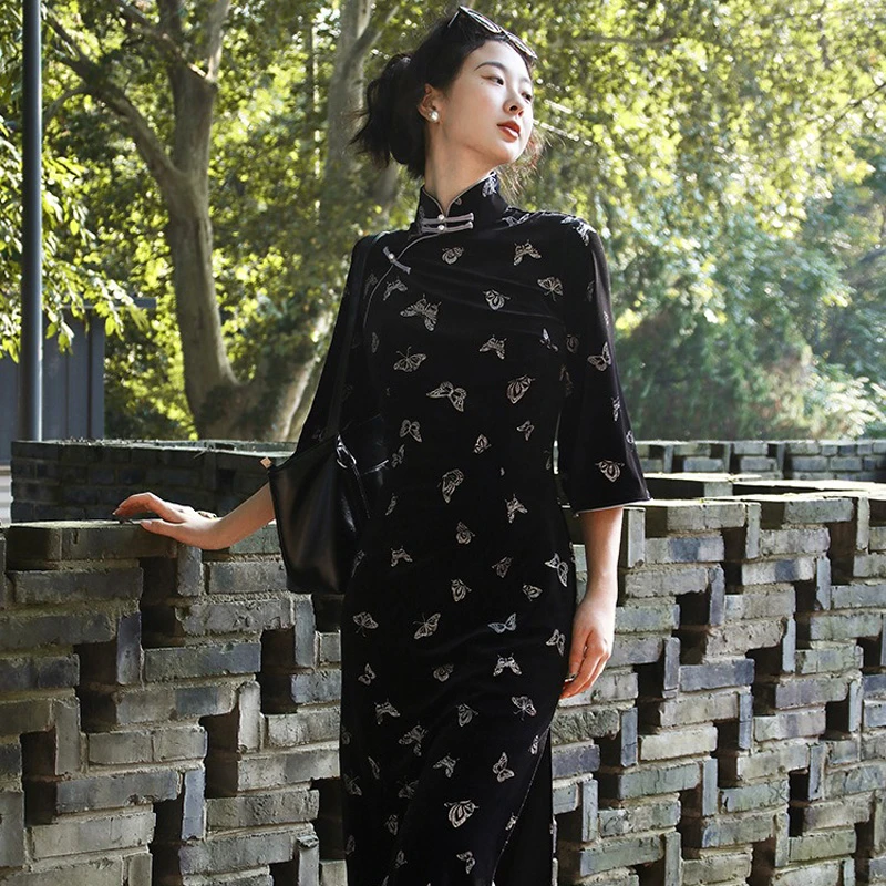 Black-Cheongsam-Autumn-Vintage-Dress-Velvet-Women-Daily-Wear-1 Black Cheongsam Autumn Vintage Dress Velvet Women Daily Wear