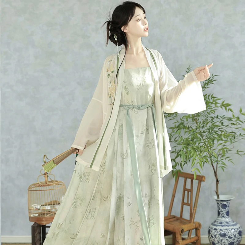 Song-Dynasty-Casual-Hanfu-Women's-Dresses-Elegant-Skirt-2 Song Dynasty Casual Hanfu Women's Dresses Elegant Skirt
