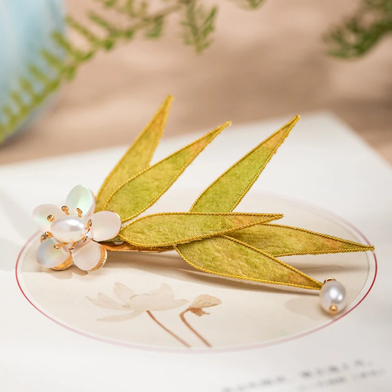 Bamboo-Leaf-Hair-Clip-Handmade-Vintage-Cheongsam-Accessories-Ancient-Style-Hanfu-Headwear-2 Bamboo Leaf Hair Clip Handmade Vintage Cheongsam Accessories Ancient Style Hanfu Headwear