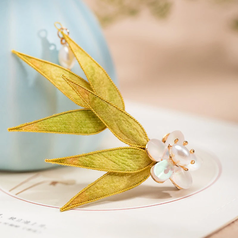 Bamboo-Leaf-Hair-Clip-Handmade-Vintage-Cheongsam-Accessories-Ancient-Style-Hanfu-Headwear-4 Bamboo Leaf Hair Clip Handmade Vintage Cheongsam Accessories Ancient Style Hanfu Headwear