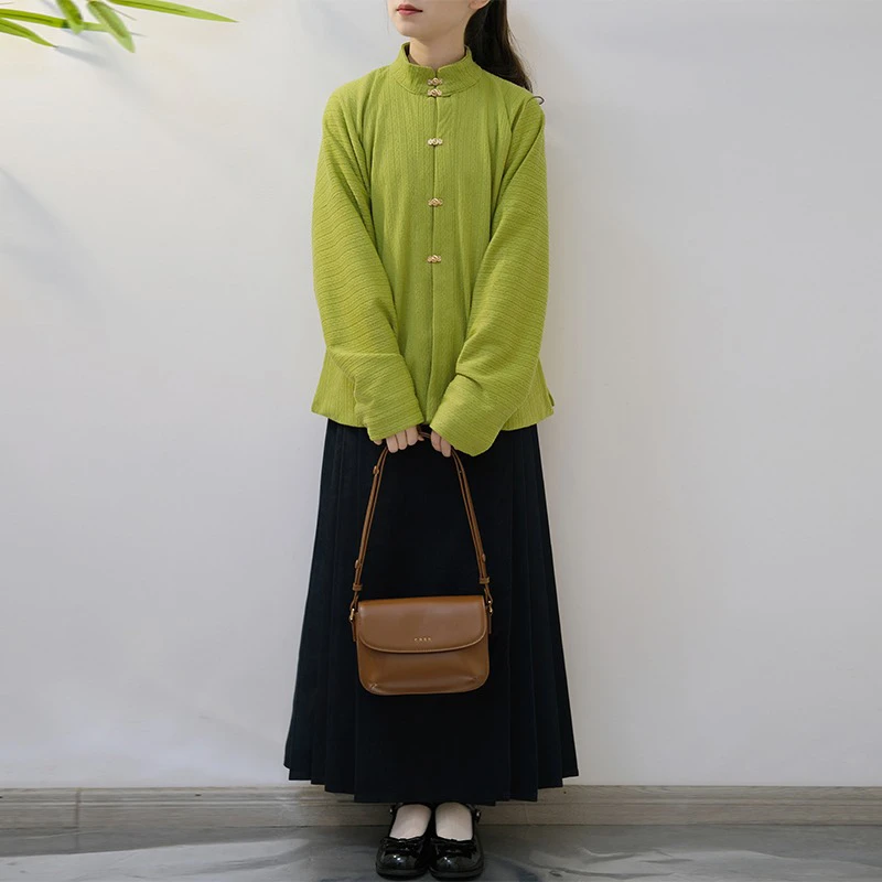 Ming-Dynasty-Women-Winter-Hanfu-Simple-Design-Ma-Mian-Skirt-1 Ming Dynasty Women Winter Hanfu Simple Design Ma Mian Skirt