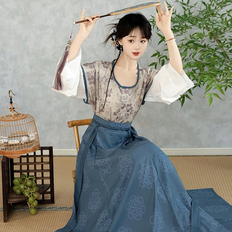 Tang-Dynasty-Hanfu-Round-Neck-Shirt-Qiyao-Slim-Spring-Clothing-4 Tang Dynasty Hanfu Round Neck Shirt Qiyao Slim Spring Clothing
