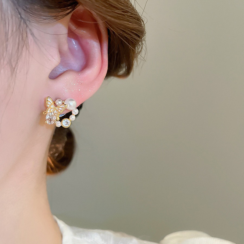 Pearl-Butterfly-Earrings-Delicate-Versatile-Compact-Fashion-Ear-Jewelry-3 Pearl Butterfly Earrings Delicate Versatile Compact Fashion Ear Jewelry