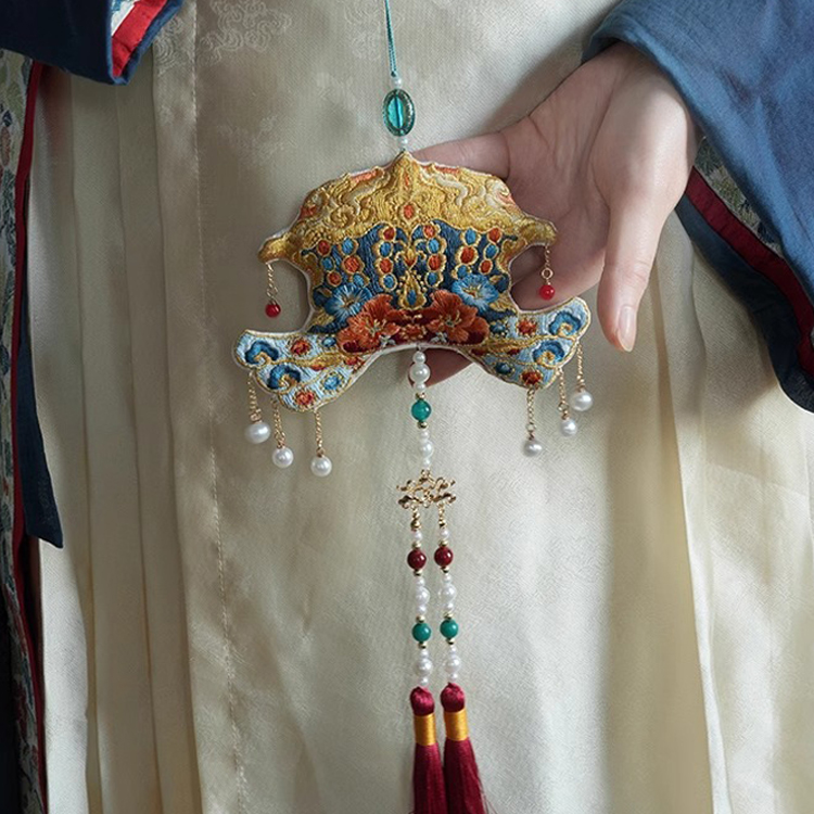 Traditional-Chinese-Purse-Long-Tassel-Women-Hanfu-Accessory-Phoenix-Crown-1 Traditional Chinese Pendant Long Tassel Women Hanfu Accessory Phoenix Crown