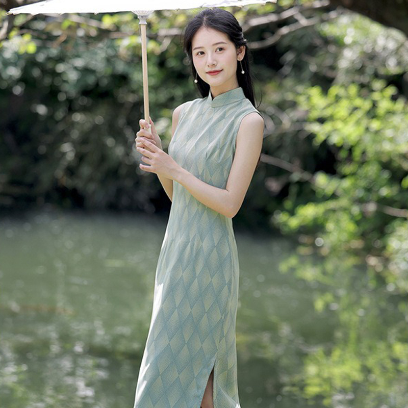 Summer-Green-Ladies-Cheongsam-Sleeveless-Elegant-Vintage-Dresses-3 Summer Green Ladies Cheongsam Sleeveless Elegant Vintage Dresses