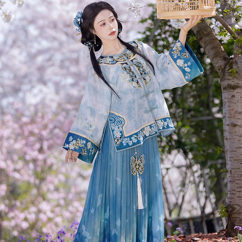 Summer-Women-Long-Sleeve-Ming-Hanfu-Embroidered-Pleated-Skirt-3 Summer Women Long Sleeve Ming Hanfu Embroidered Pleated Skirt