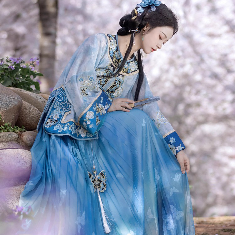 Summer-Women-Long-Sleeve-Ming-Hanfu-Embroidered-Pleated-Skirt-4 Summer Women Long Sleeve Ming Hanfu Embroidered Pleated Skirt