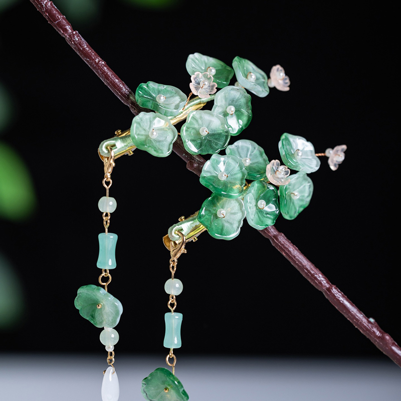 Hanfu-Hairpin-with-Lotus-Leaf-Tassel-Minimalist-Hair-Accessory-for-Cheongsam-2 Hanfu Hairpin with Lotus Leaf Tassel Minimalist Hair Accessory for Cheongsam