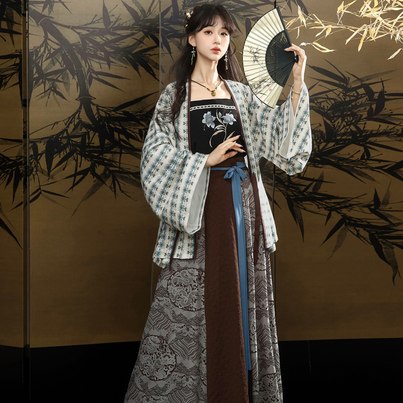Song-Dynasty-Qiyao-Hanfu-New-Autumn-Casual-Wear-for-Women-1 Song Dynasty Qiyao Hanfu New Autumn Casual Wear for Women