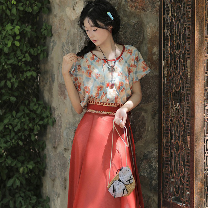 Tang-Dynasty-Casual-hanfu-Women-Red-Long-Skirt-for-Everyday-Wear-3 Tang Dynasty Casual hanfu Women Red Long Skirt for Everyday Wear