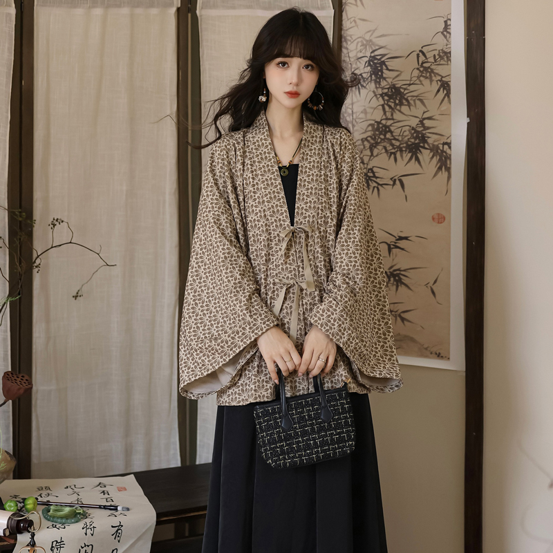 Women-Autumn-Hanfu-Wei-Jin-Period-Fashionable-Clothing-4 Women Autumn Hanfu Wei Jin Period Fashionable Clothing