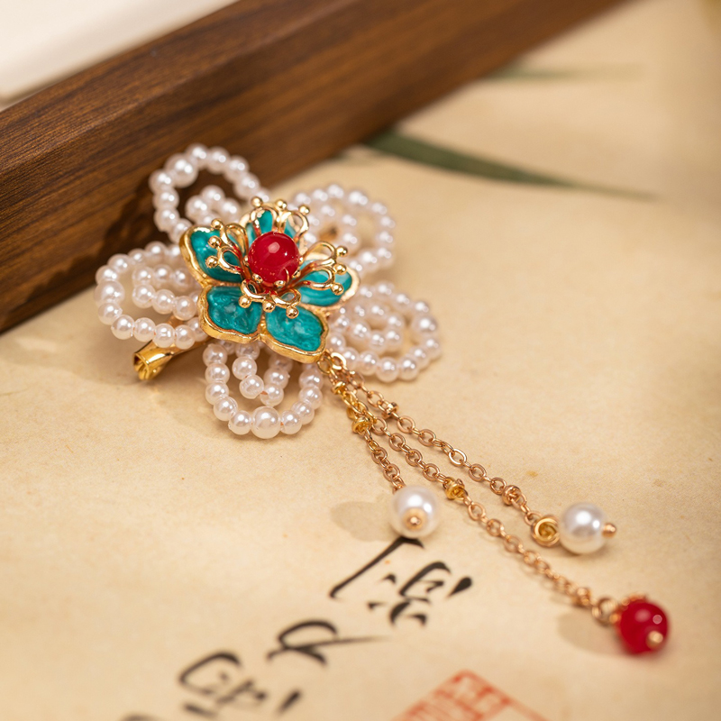 Women-Cheongsam-Accessories-Niche-Brooch-with-Floral-Design-3 Women Cheongsam Accessories Niche Brooch with Floral Design