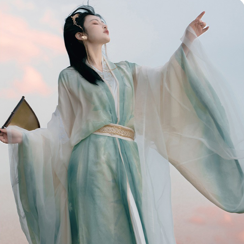 Wuxia-Style-Zhiju-Long-Sleeved-Ethereal-Women-Autumn-Hanfu-Set-3 Wuxia-Style Zhiju Long-Sleeved Ethereal Women's Autumn Hanfu Set