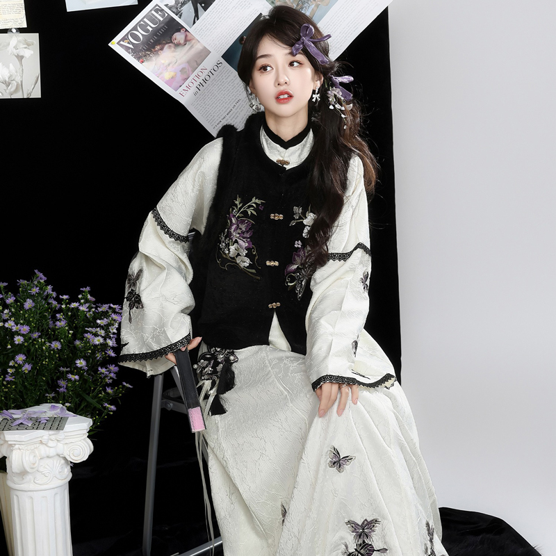 Autumn-Fashion-Hanfu-Ming-Dynasty-Set-in-Lolita-Style-4 Autumn Fashion Hanfu Ming Dynasty Set in Lolita Style