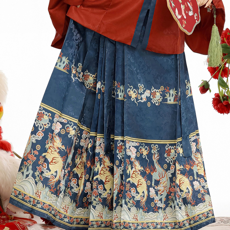 Women Winter Hanfu Ming Dynasty Short Bijia Top with Butterfly Skirt Set