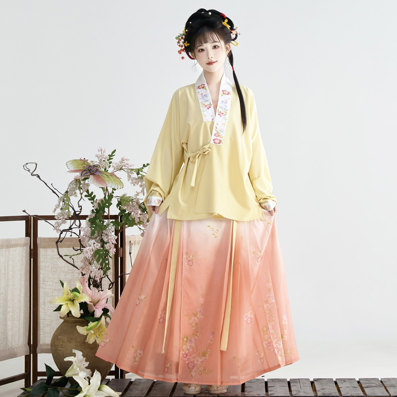 Women-Autumn-Hanfu-Set-Mandarin-Collar-Classic-Autumn-Ensemble-1 Women Autumn Hanfu Set Mandarin Collar Classic Autumn Ensemble