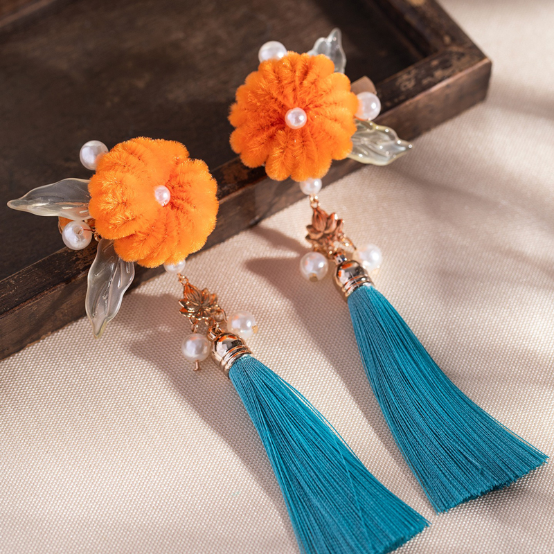 Hanfu-Women-Pumpkin-Hairpiece-with-Tassel-Plush-Hairpin-2 Hanfu Women Pumpkin Hairpiece with Tassel Plush Hairpin