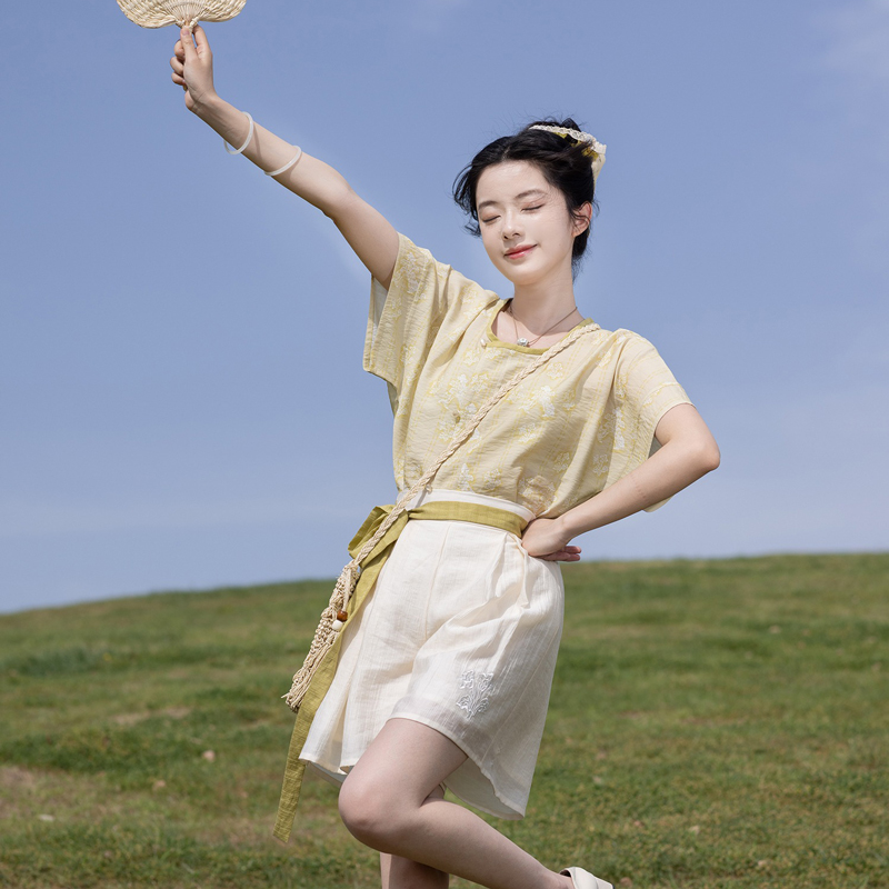 Tang-Dynasty-Short-Sleeved-Summer-Simple-Hanfu-1 Tang Dynasty Short Sleeved Summer Simple Hanfu