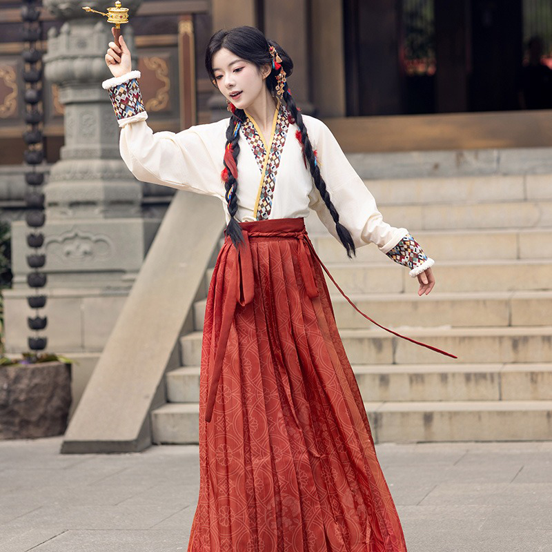 Women-Winter-Fluffy-Fleece-Lined-Coat-Unique-Song-Dynasty-Hanfu-Set-3 Women Winter Fluffy Fleece-Lined Coat Unique Song Dynasty Hanfu Set