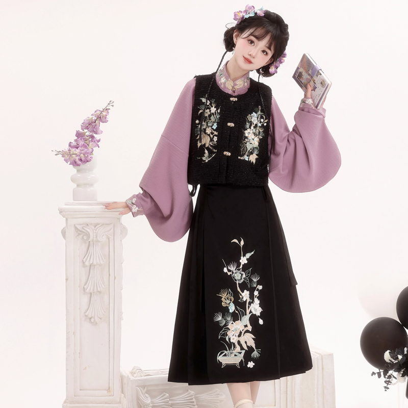 Women-Winter-Hanfu-Purple-Daily-Set-with-Mamian-Skirt-2 Women Winter Hanfu Purple Daily Set with Mamian Skirt