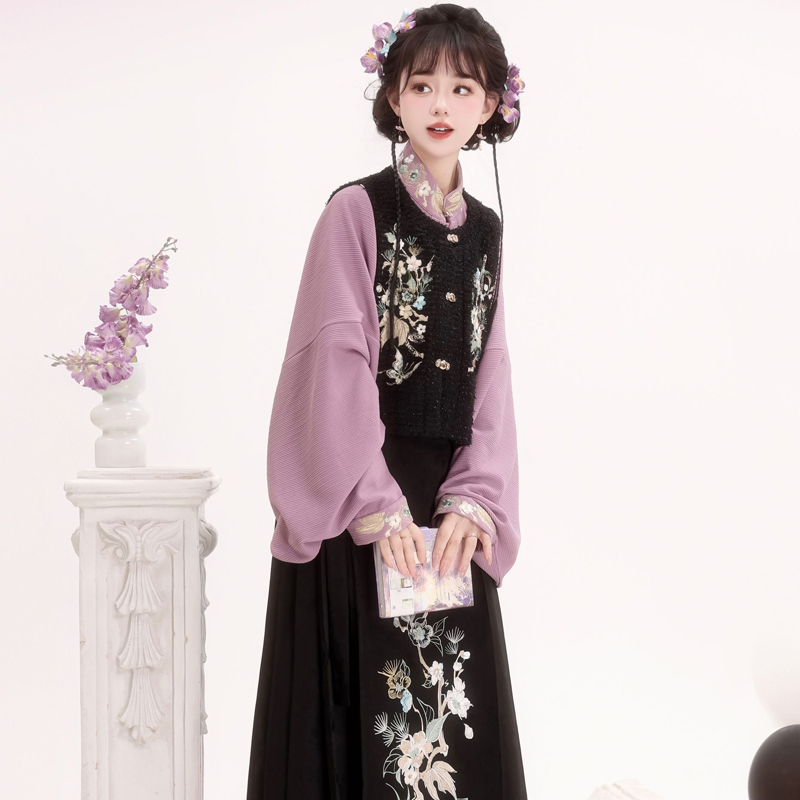 Women-Winter-Hanfu-Purple-Daily-Set-with-Mamian-Skirt-3 Women Winter Hanfu Purple Daily Set with Mamian Skirt