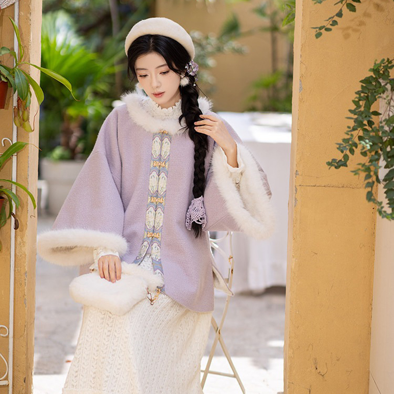 Winter-Women-Ming-Dynasty-Style-Hanfu-Short-Ao-Thickened-Round-Neck-Coat-3 Winter Women Ming Dynasty Style Hanfu Short Ao Thickened Round Neck Coat